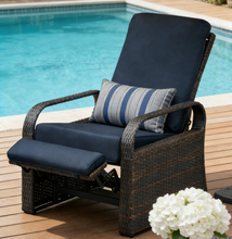 Load image into Gallery viewer, Skypatio Wicker Recliner / Outdoor Recliner Chair / Patio Recliner Lounger/ Single Chair